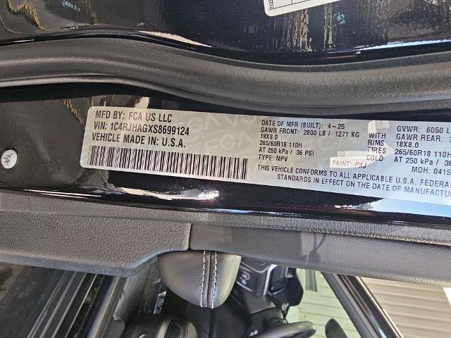 Used 2025 Jeep Grand Cherokee Altitude AWD/4WD image 34