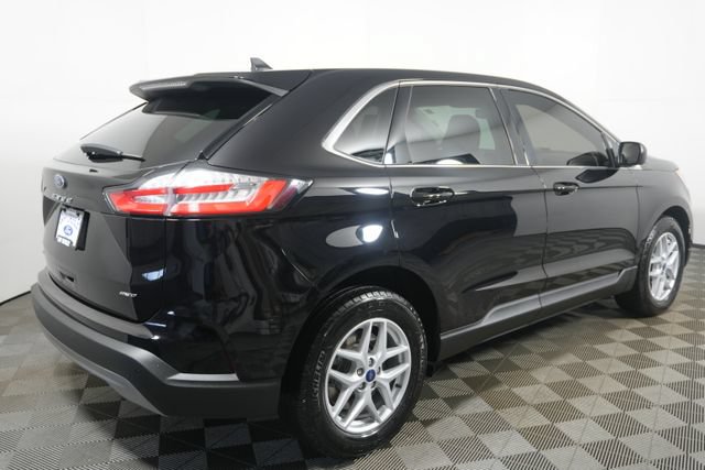 Certified 2022 Ford Edge SEL w/ Convenience Package AWD/4WD image 3
