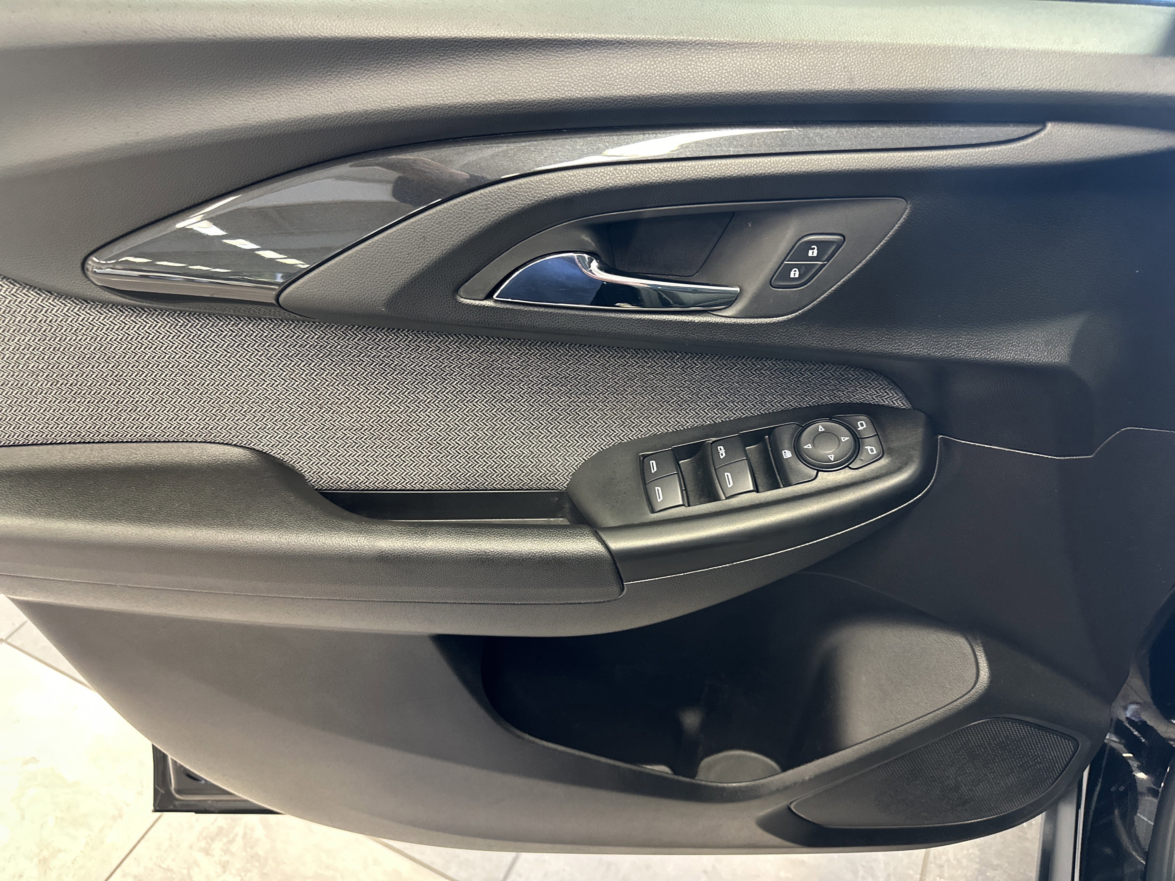 Used 2022 Chevrolet TrailBlazer LT image 20