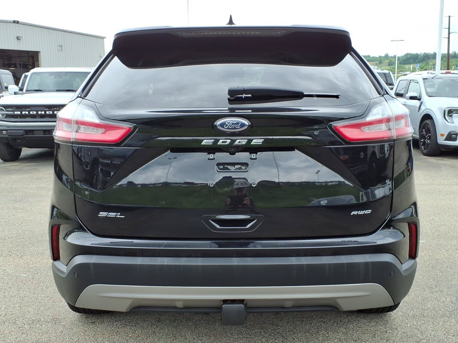 Certified 2024 Ford Edge SEL w/ Convenience Package AWD/4WD image 5