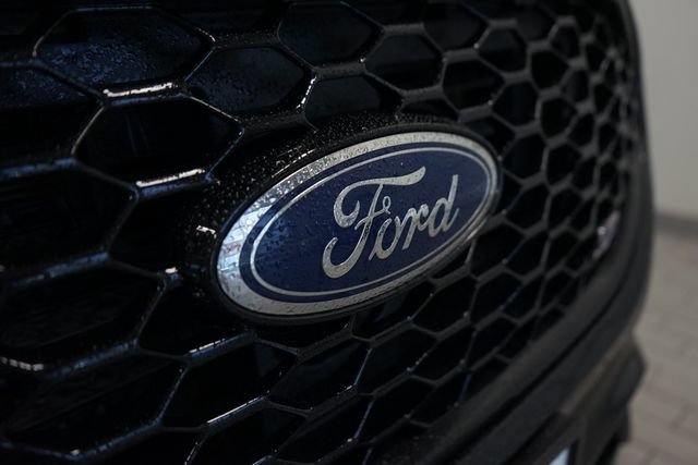 Certified 2020 Ford Edge ST w/ Cold Weather Package AWD/4WD image 19