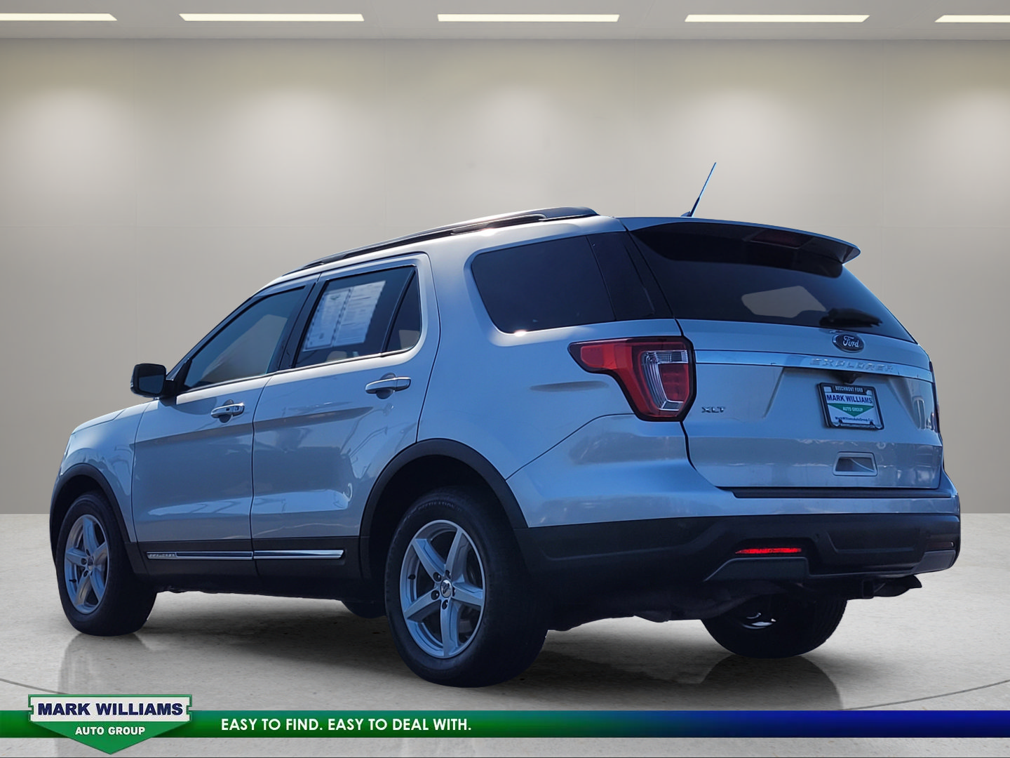 Certified 2019 Ford Explorer XLT w/ Equipment Group 201A FWD image 6