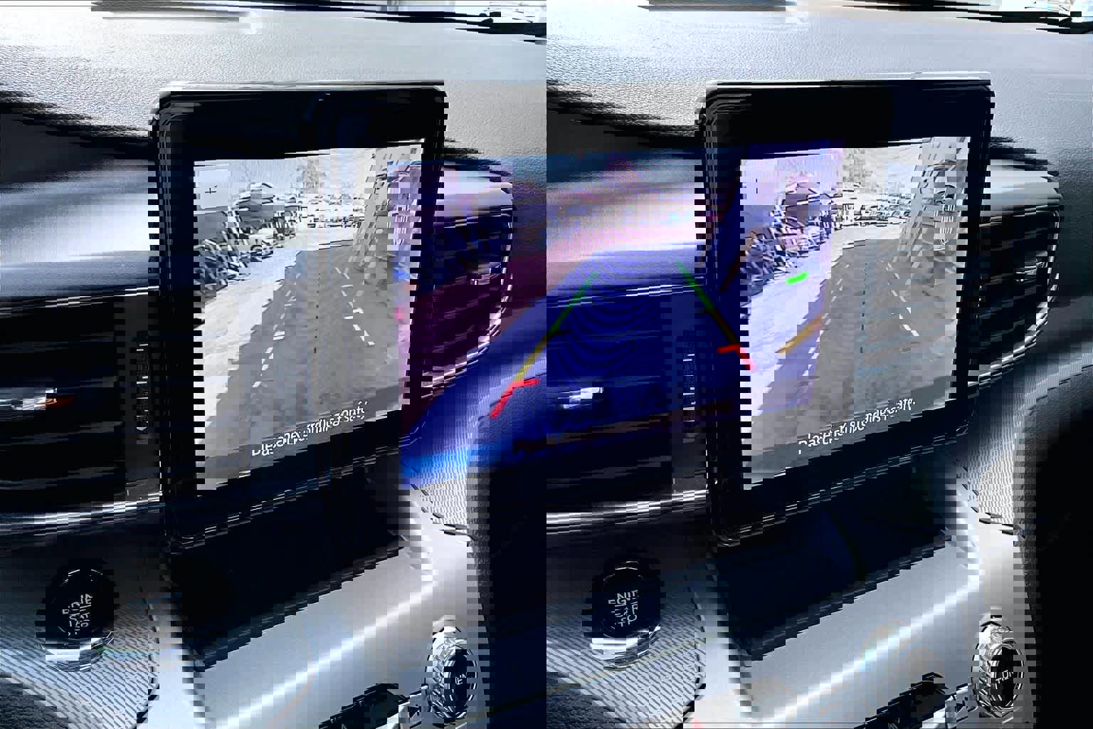 Certified 2022 Ford Explorer XLT w/ Equipment Group 202A image 30