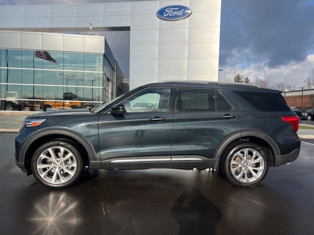 Certified 2022 Ford Explorer Platinum w/ Equipment Group 601A AWD/4WD image 8