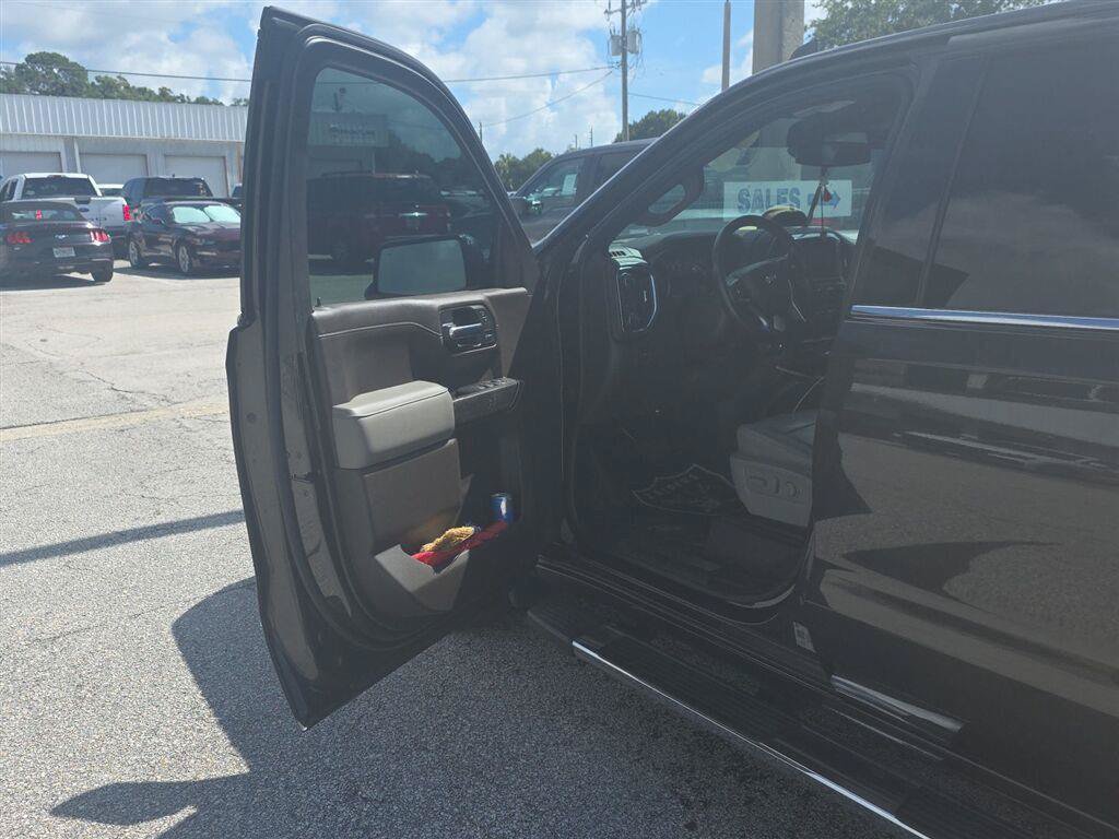 Used 2021 Chevrolet Silverado 1500 LTZ w/ Safety Package II RWD image 4