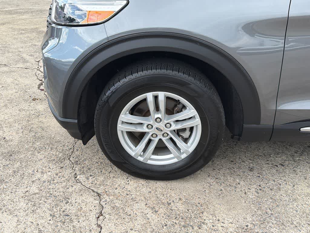 Certified 2024 Ford Explorer XLT AWD/4WD image 9