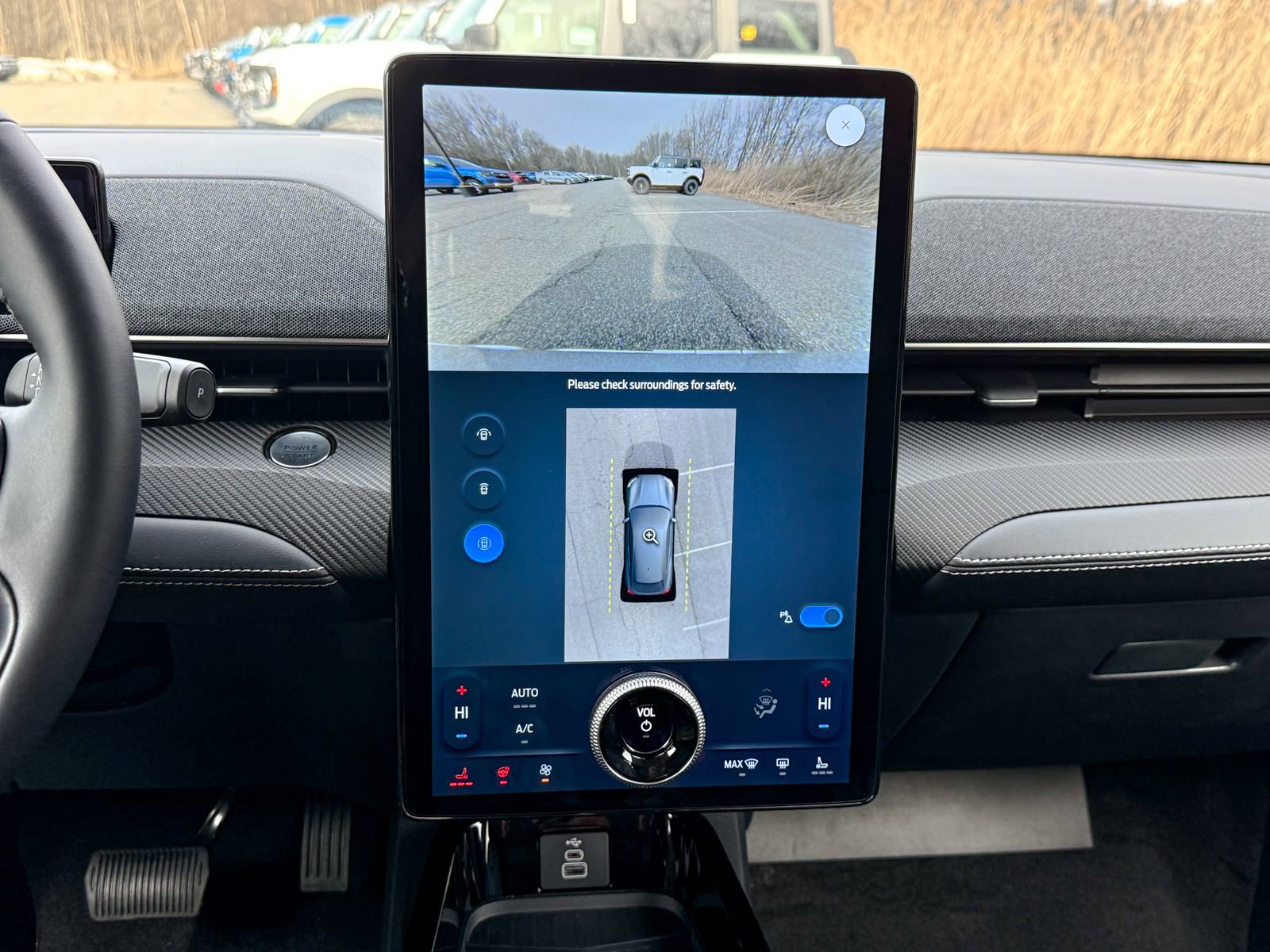 Certified 2025 Ford Mustang Mach-E Premium image 26