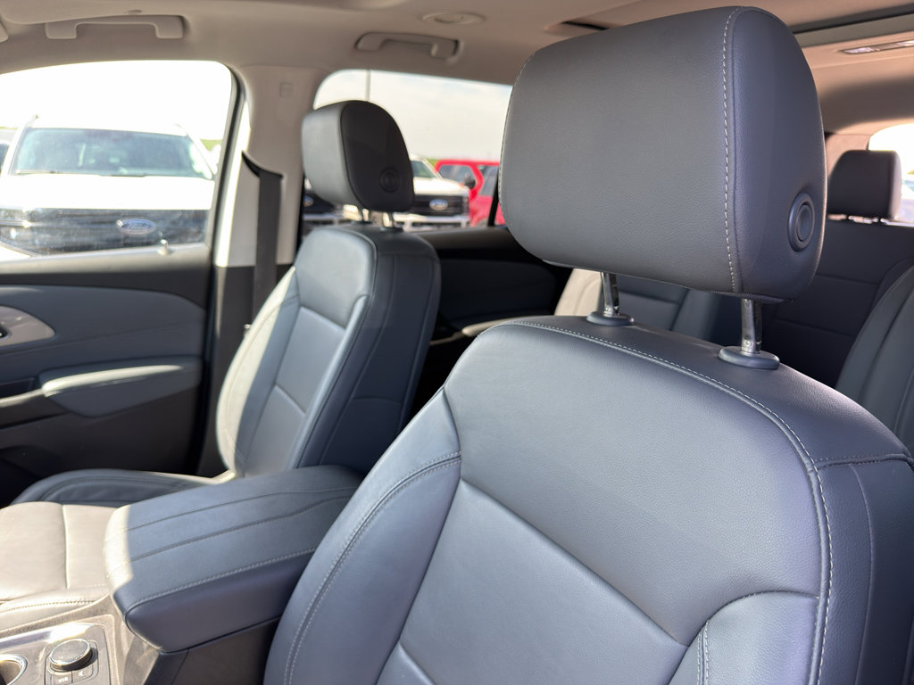 Used 2021 Chevrolet Traverse LT w/ LT Premium Package image 10