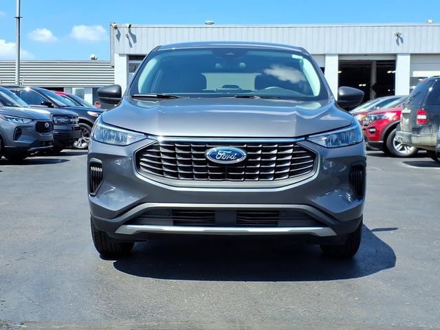Certified 2023 Ford Escape Active AWD/4WD image 2