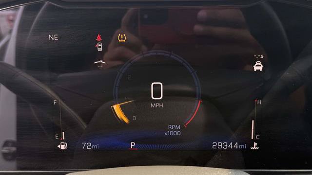 Used 2024 Chevrolet Trax LT w/ Driver Confidence Package FWD image 18