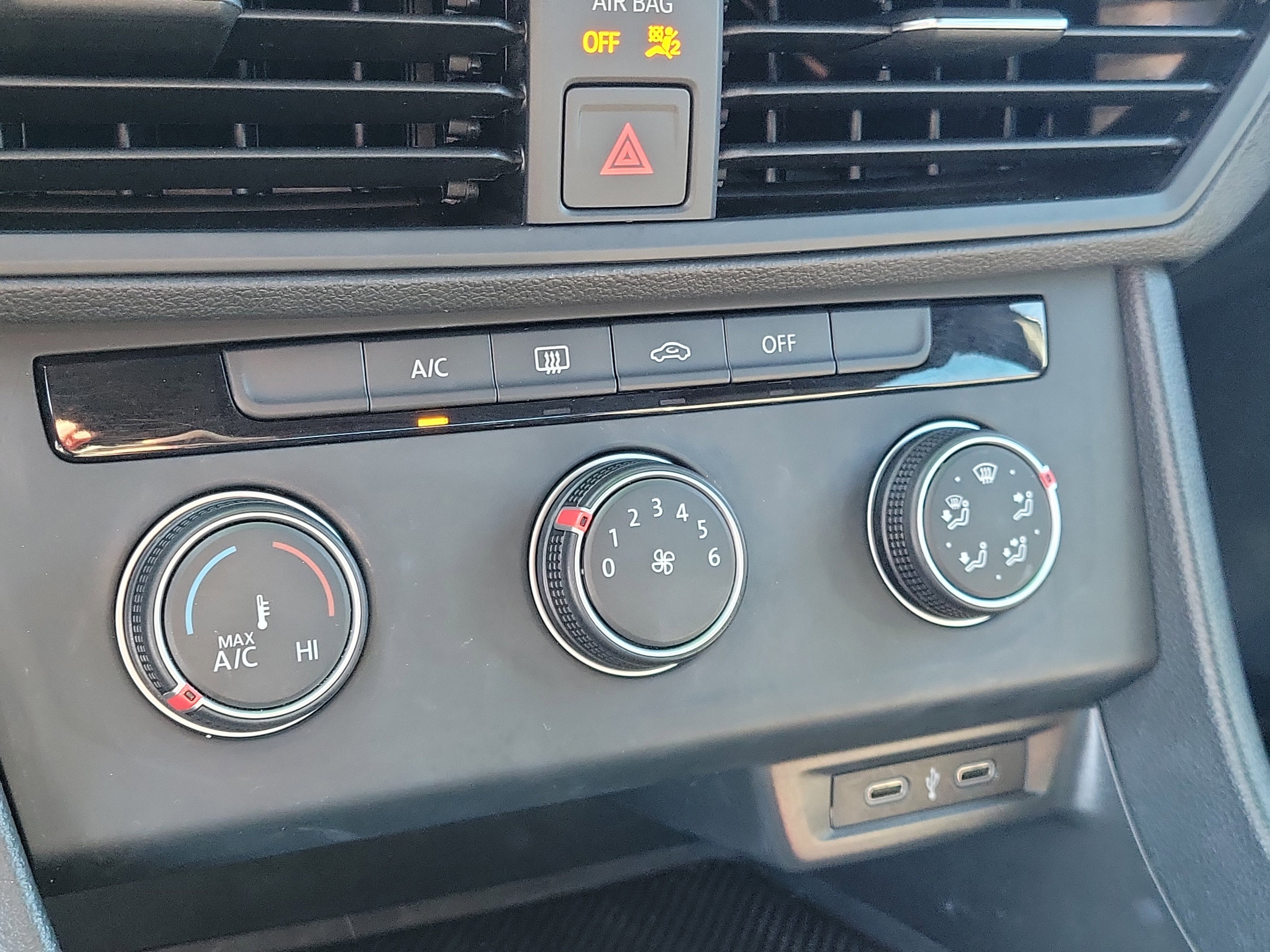 Used 2023 Volkswagen Jetta Sport image 29