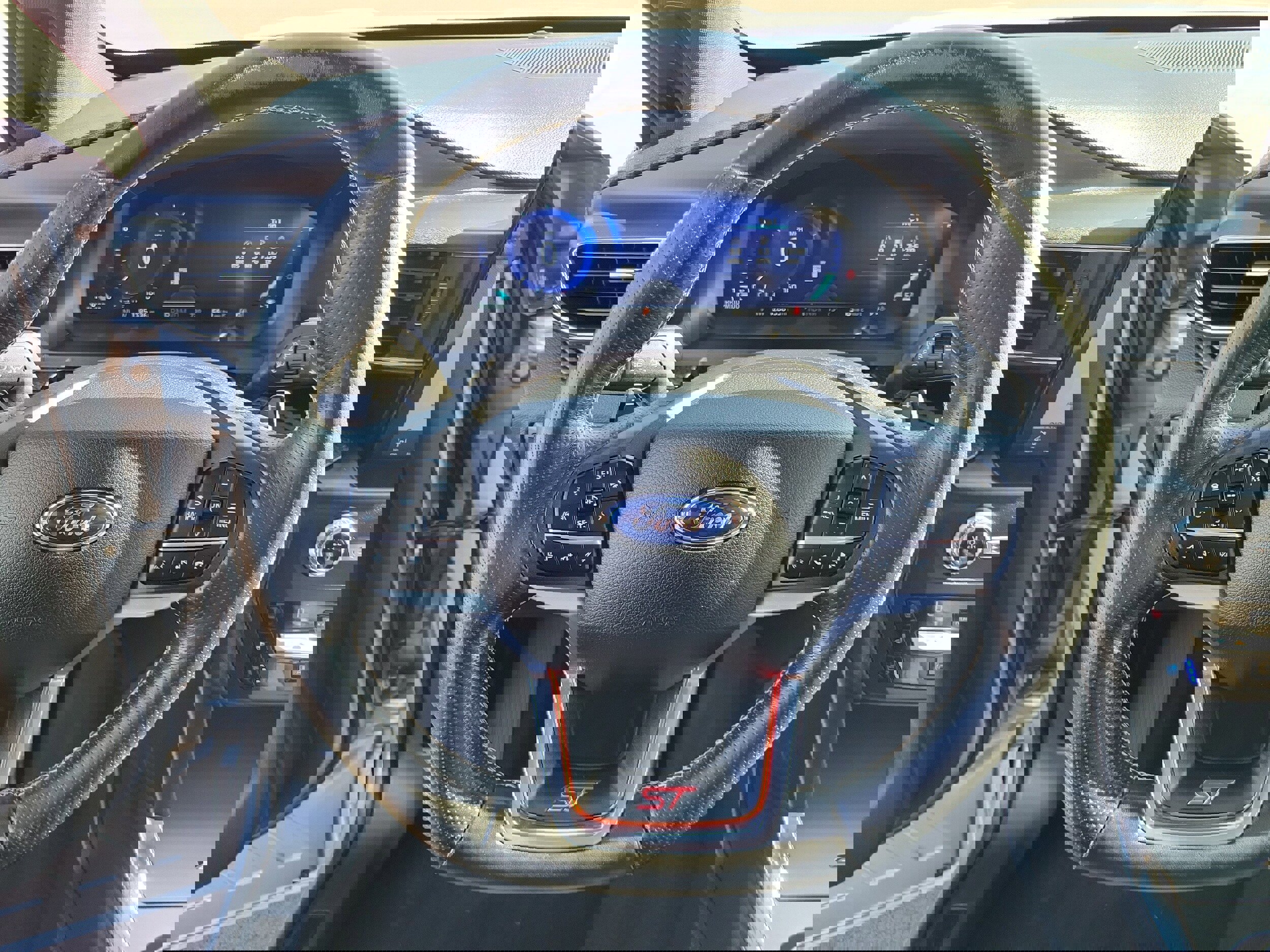 Certified 2020 Ford Explorer ST w/ Premium Technology Package image 25