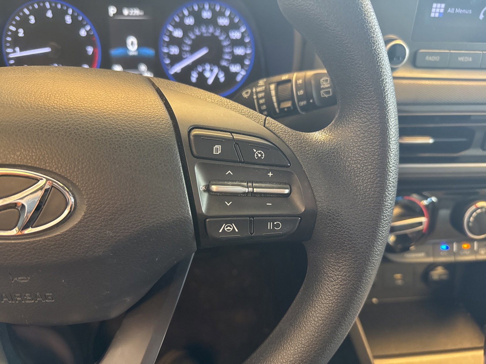 Used 2022 Hyundai Kona SEL image 19