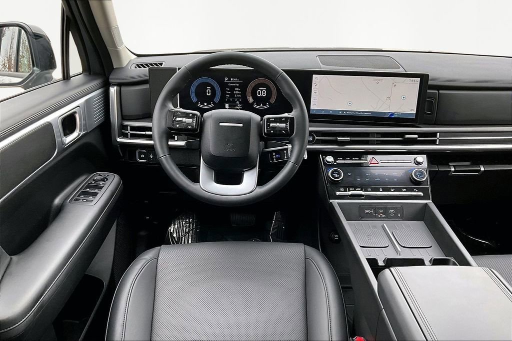 Used 2025 Hyundai Santa Fe XRT image 6