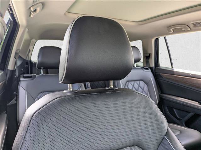 Used 2024 Volkswagen Atlas SEL Premium R-Line AWD/4WD image 15