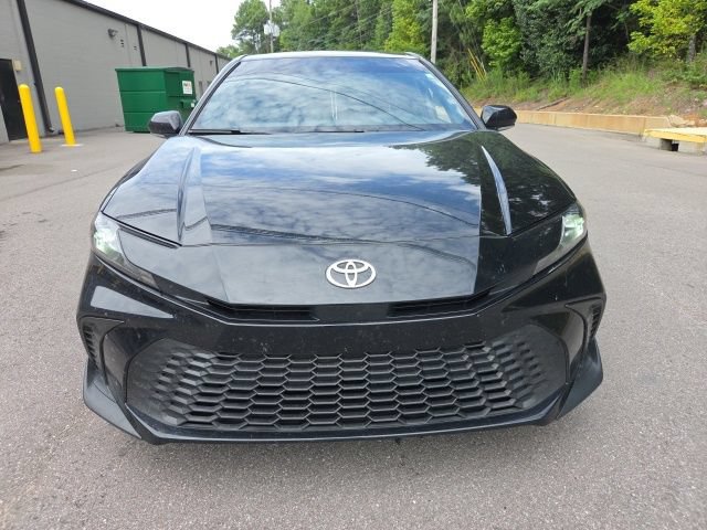 Used 2025 Toyota Camry SE w/ Convenience Package FWD image 8