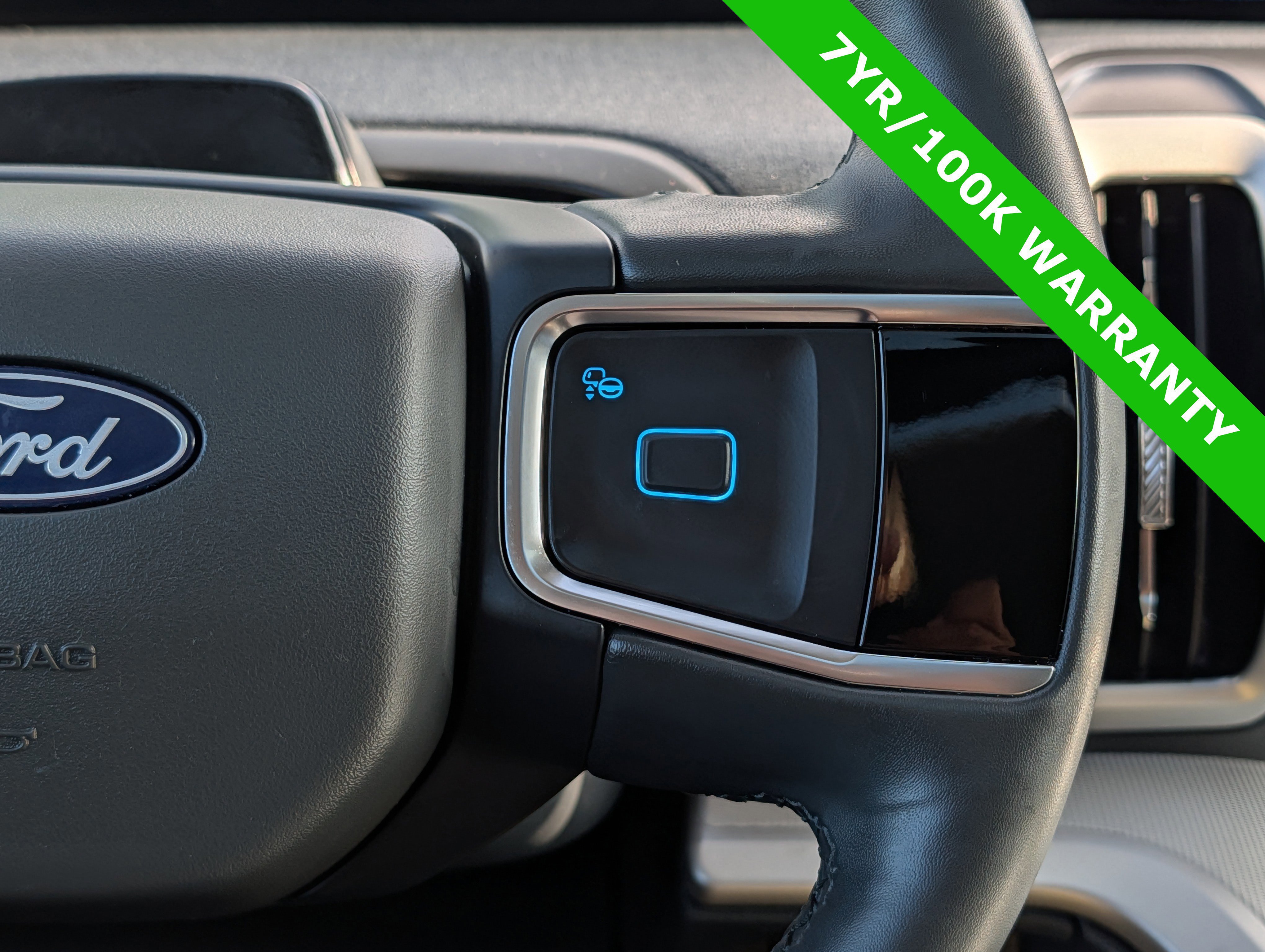 Certified 2025 Ford Expedition Active AWD/4WD image 30