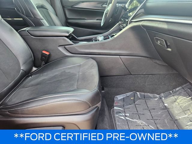 Used 2025 Jeep Grand Cherokee L Altitude RWD image 12