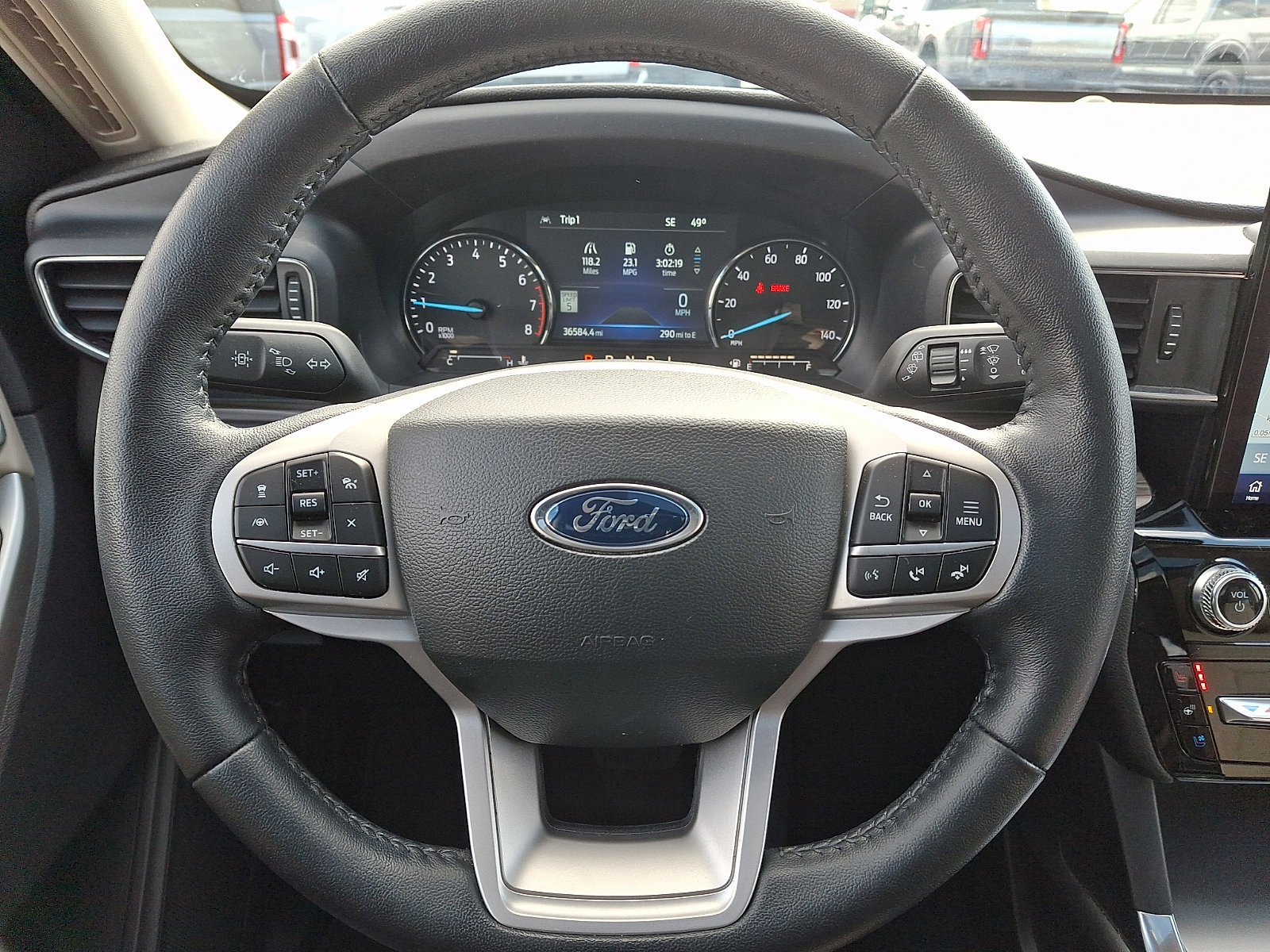 Certified 2022 Ford Explorer Limited w/ Limited Technology Package image 27