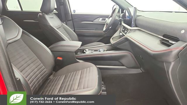 Certified 2025 Ford Explorer ST-Line image 28