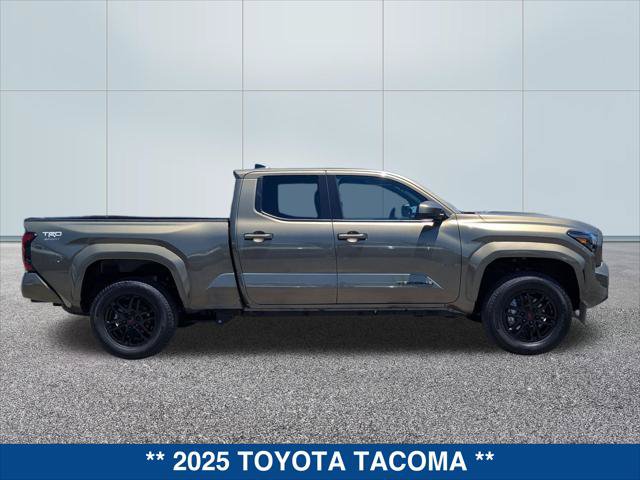 Used 2025 Toyota Tacoma TRD Sport AWD/4WD image 6
