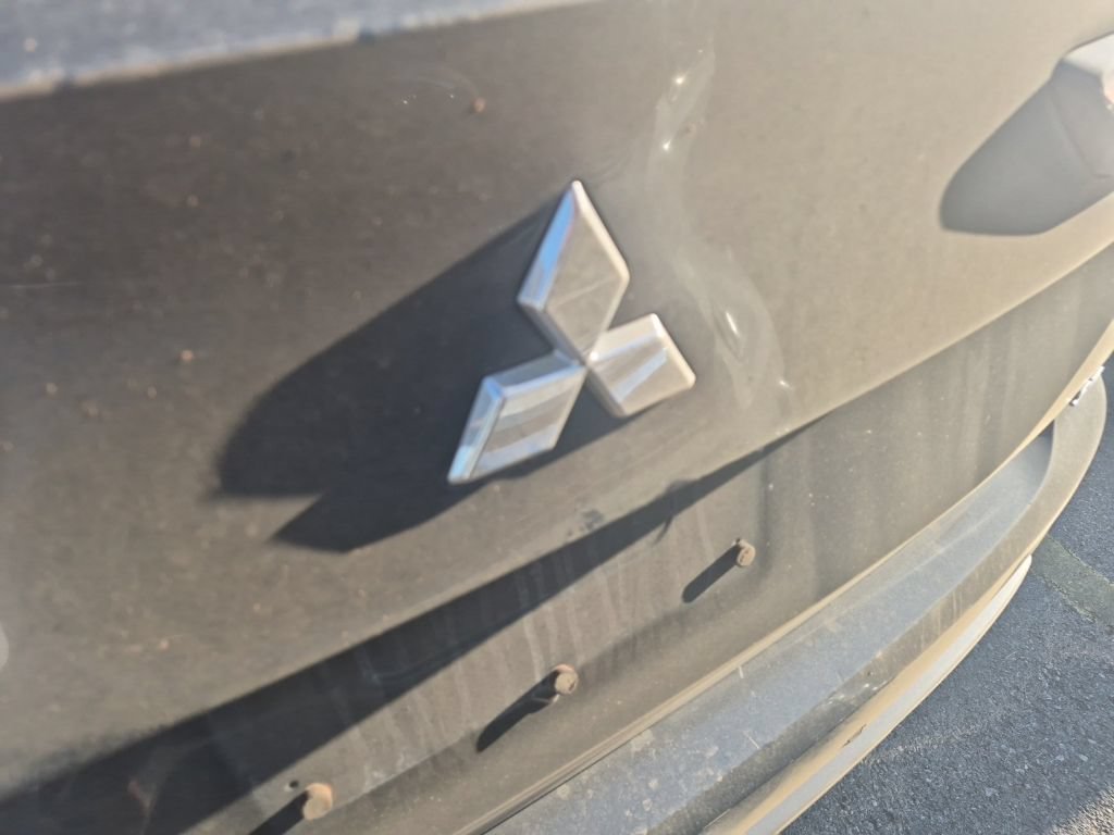 Used 2025 Mitsubishi Outlander SE FWD image 11