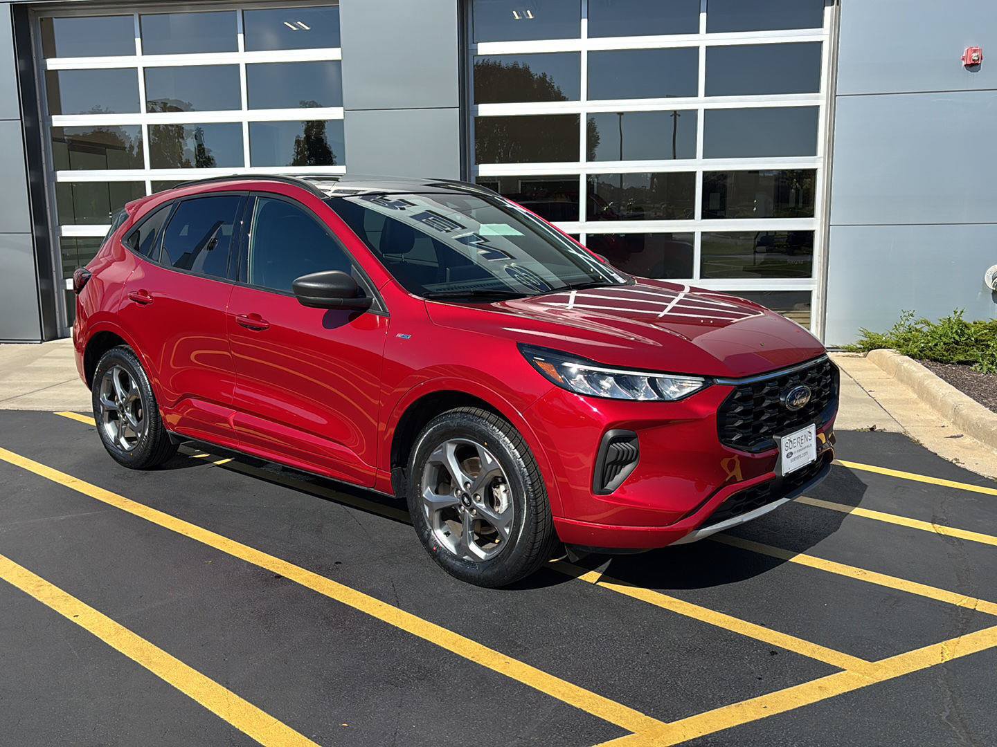 Certified 2023 Ford Escape ST-Line w/ Tech Pack #1 AWD/4WD image 2
