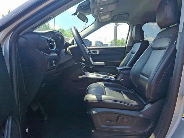 Certified 2023 Ford Explorer XLT w/ Equipment Group 202A AWD/4WD image 14