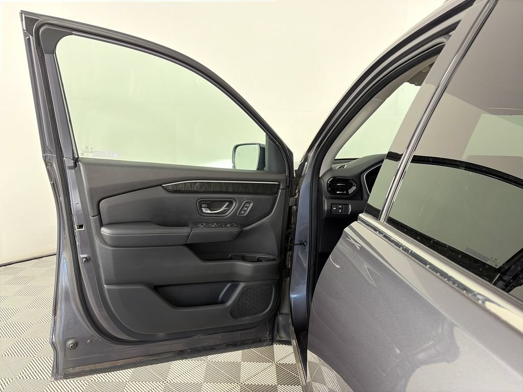 Used 2023 Honda Pilot Elite image 10