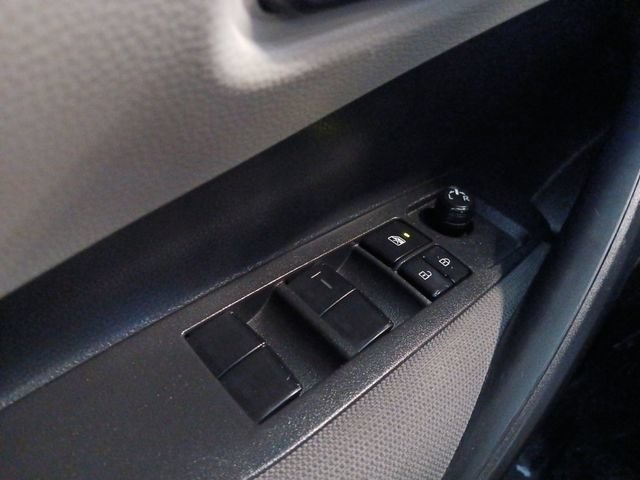 Used 2022 Toyota Corolla LE FWD image 7