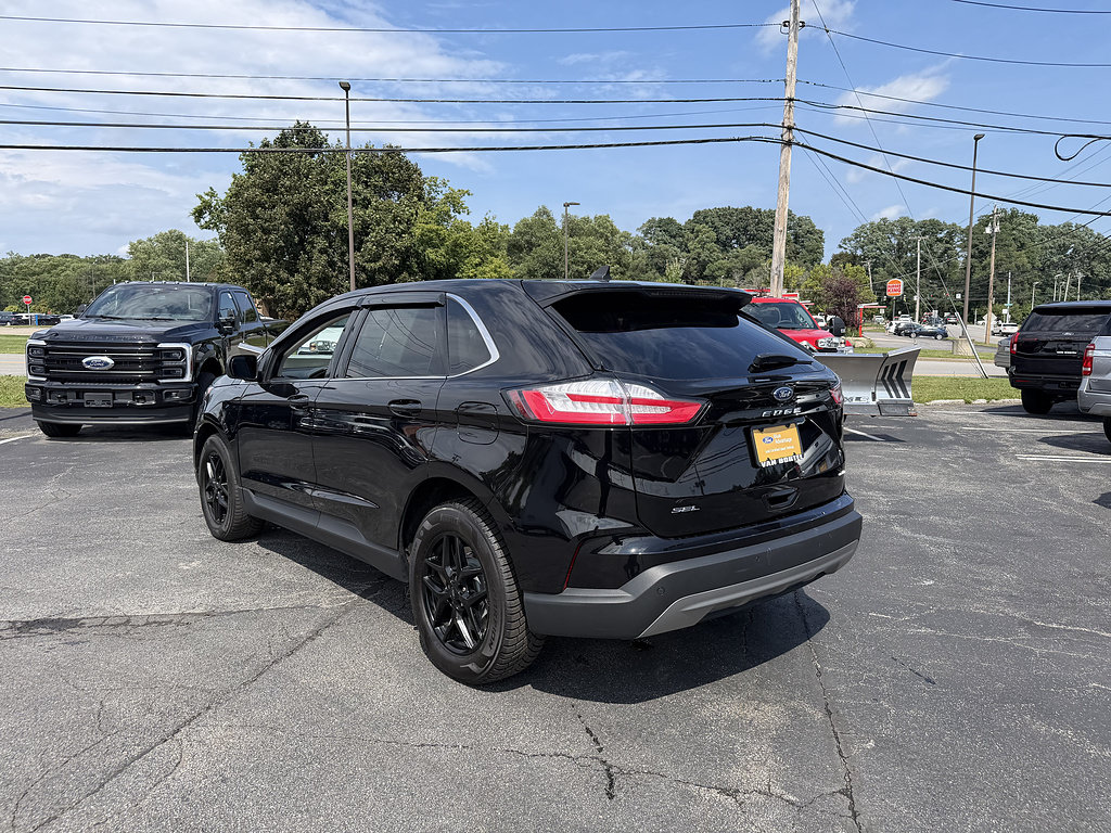 Certified 2023 Ford Edge SEL w/ Convenience Package AWD/4WD image 5