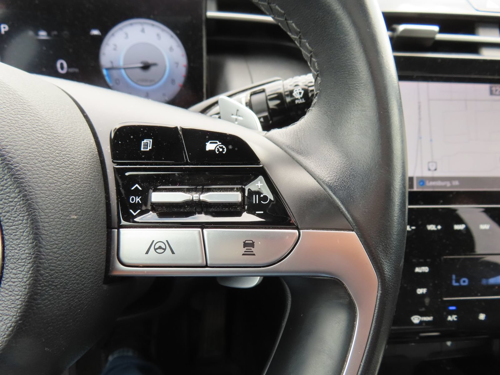 Used 2023 Hyundai Santa Cruz SEL Premium AWD/4WD image 19