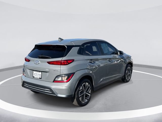 Used 2023 Hyundai Kona SE image 3