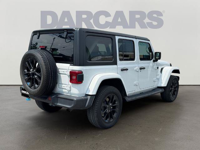 Used 2023 Jeep Wrangler Unlimited Sahara w/ Cold Weather Group AWD/4WD image 5