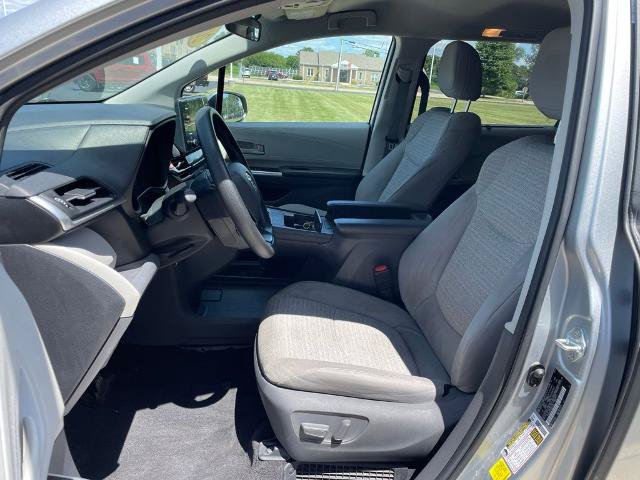 Used 2021 Toyota Sienna LE FWD image 8