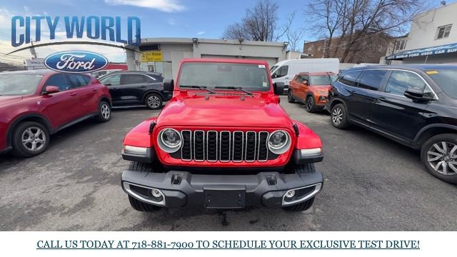 Used 2025 Jeep Wrangler Sahara 4xe image 7