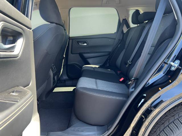 Used 2024 Nissan Rogue SV AWD/4WD image 26