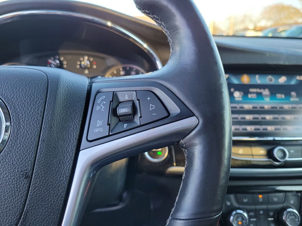 Used 2019 Buick Encore Essence image 24
