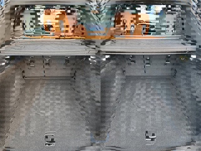 Used 2025 Cadillac XT4 Sport image 26