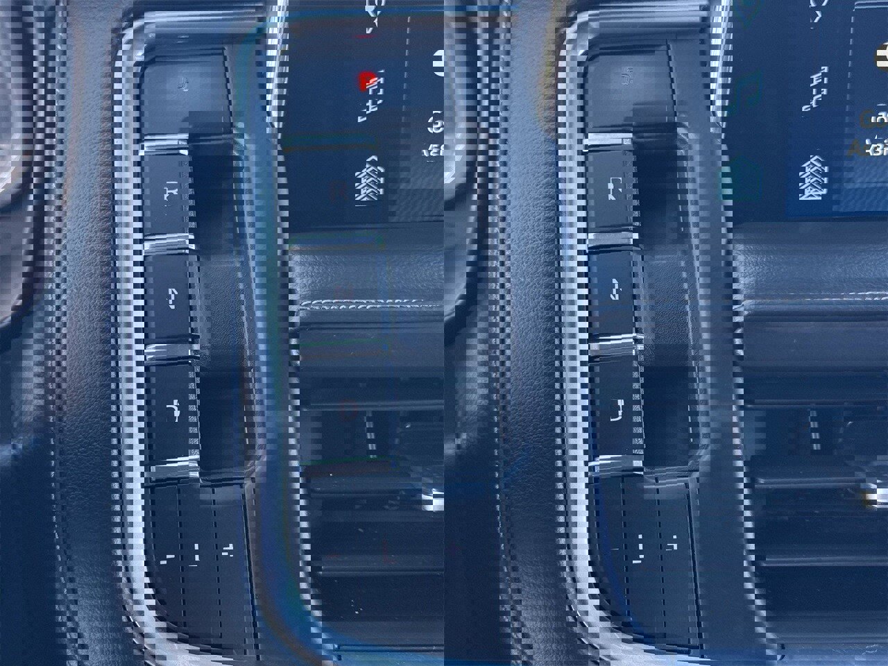 Used 2023 Chevrolet Tahoe LT w/ Luxury Package image 21