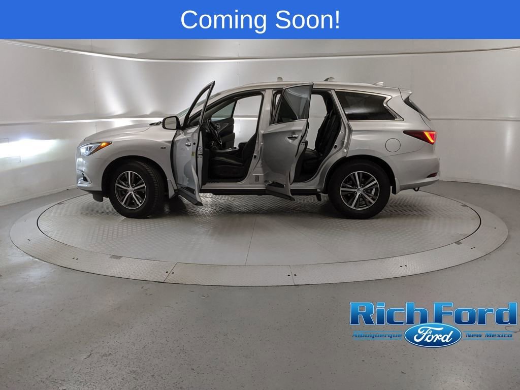 Used 2019 INFINITI QX60 Luxe w/ Essential Package image 11