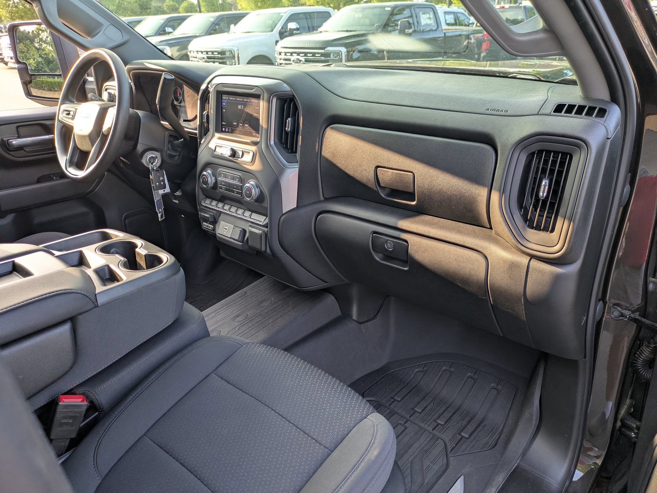 Used 2020 GMC Sierra 3500 4x4 Crew Cab w/ Gooseneck/5TH Wheel Package image 36