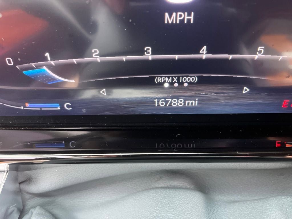 Used 2022 Jeep Grand Wagoneer Series III AWD/4WD image 30