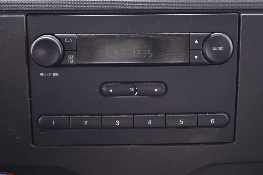 Certified 2019 Ford E-450 and Econoline 450 Super Duty w/ Power Windows & Locks Group RWD image 27