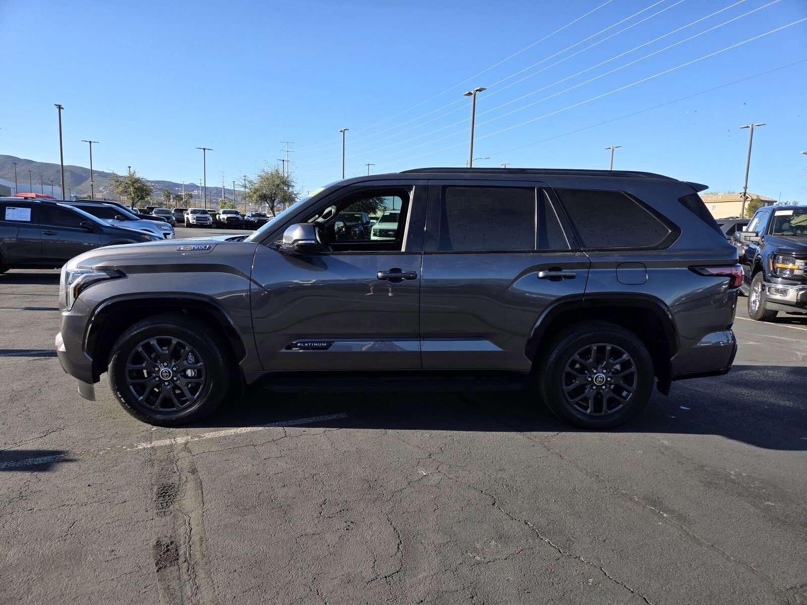 Used 2023 Toyota Sequoia Platinum image 2