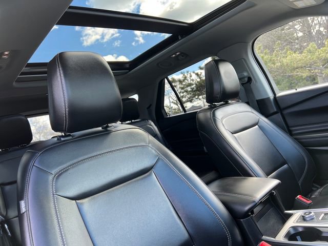 Certified 2022 Ford Explorer XLT w/ Equipment Group 202A image 39