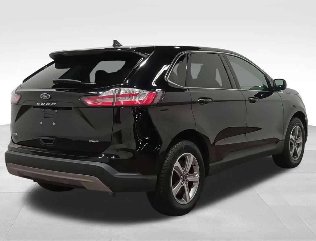 Certified 2022 Ford Edge SEL w/ Convenience Package AWD/4WD image 3