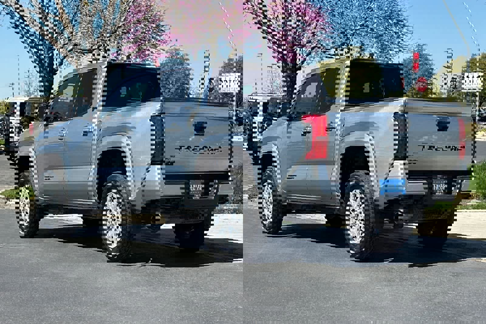 Used 2024 Toyota Tacoma SR5 image 3