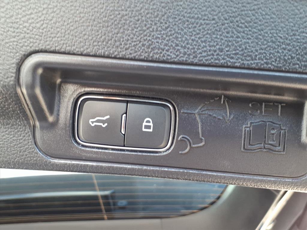 Certified 2022 Ford Explorer XLT w/ Equipment Group 202A image 21