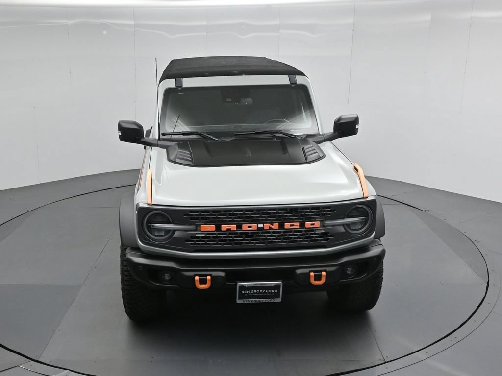 Certified 2023 Ford Bronco Badlands w/ Sasquatch Package AWD/4WD image 37